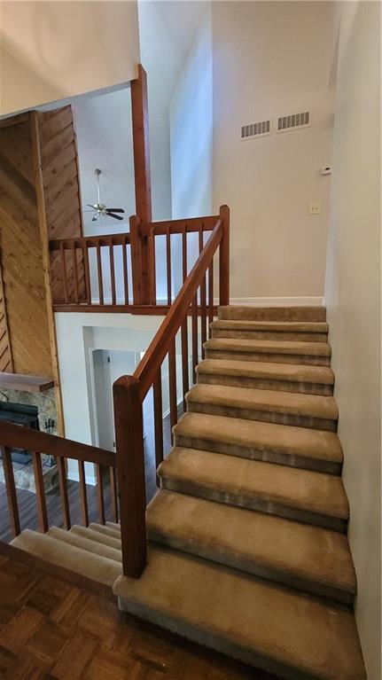 Building Photo - 4621 Kings Crossing Dr NE