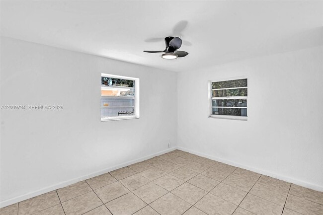 Building Photo - 4156 SW 49th Ct