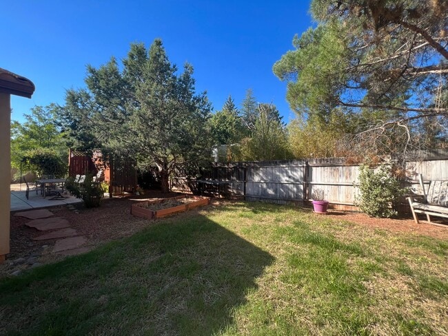 Building Photo - Unfurnished, 1-year long-term rental