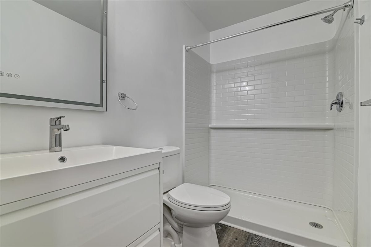 Building Photo - 198 White Pine Trl