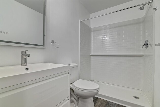 Building Photo - 198 White Pine Trl