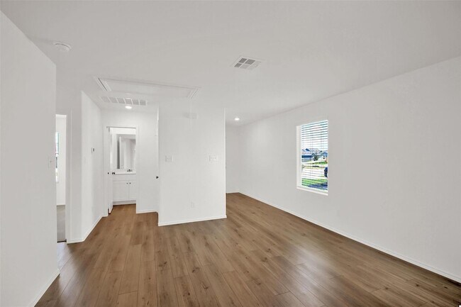 Building Photo - 136 Jack Browning Dr
