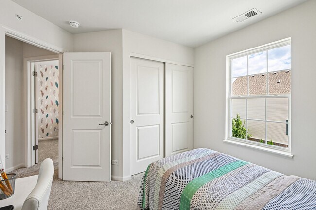 Building Photo - 1611 Bentz Way