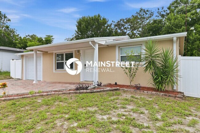 Building Photo - 3 Bedroom Pet-Friendly Home in Port Richey, FL with Main Street Renewal
