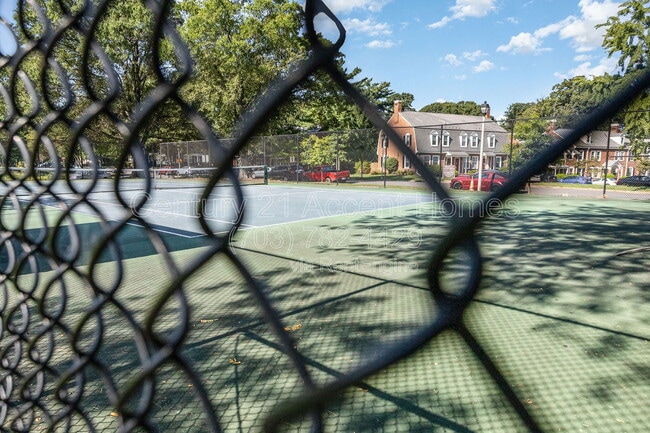 Building Photo - 3342 S Wakefield St