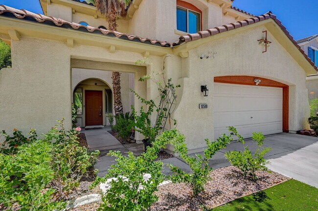 Building Photo - 10588 Isola Bella St