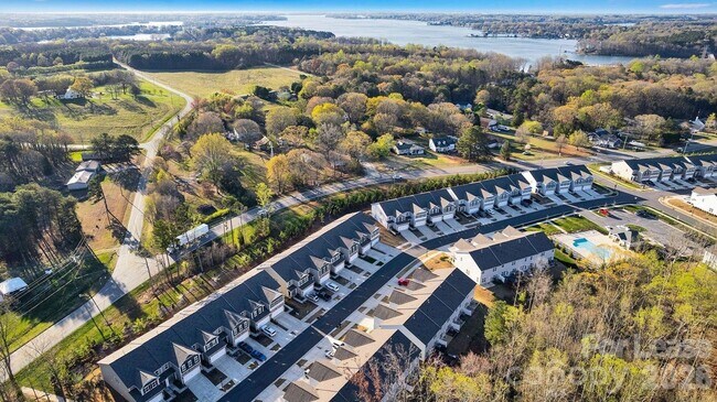 Building Photo - 4120 Steel Wy