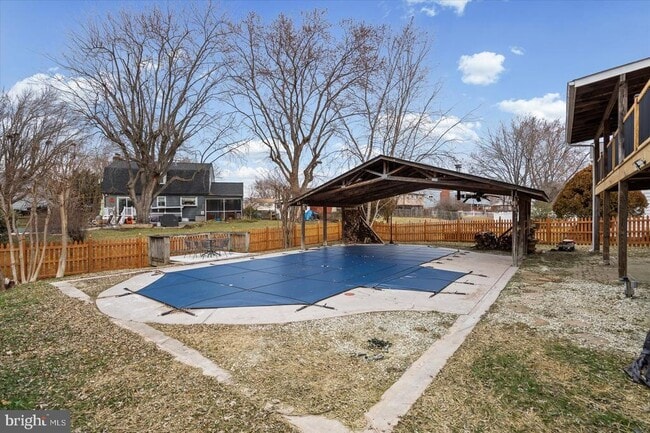 Building Photo - 220 Garnett Rd