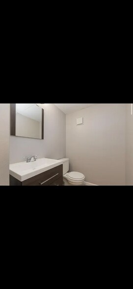 Building Photo - 500 Monroe Ave