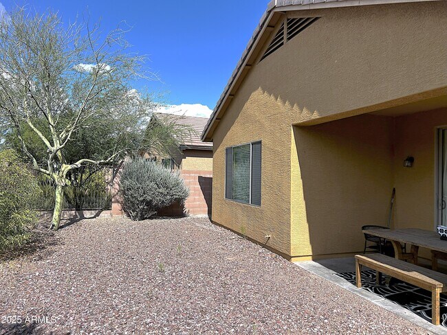 Building Photo - 1702 W Owens Way