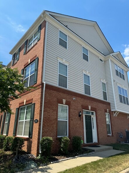 Building Photo - 23347 Carters Meadow Ter
