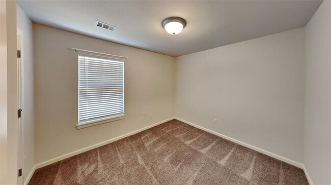 Building Photo - 457 Compass Dr