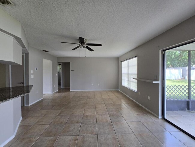Building Photo - 12367 Linden Dr