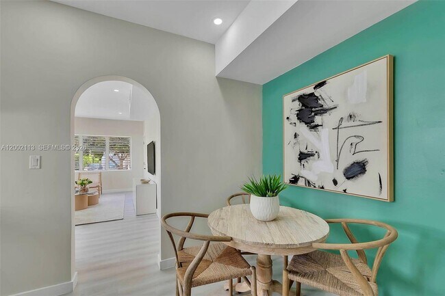 Building Photo - 1852 SW 22nd Terrace