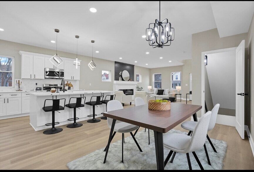 Building Photo - 555 Lilley Ave