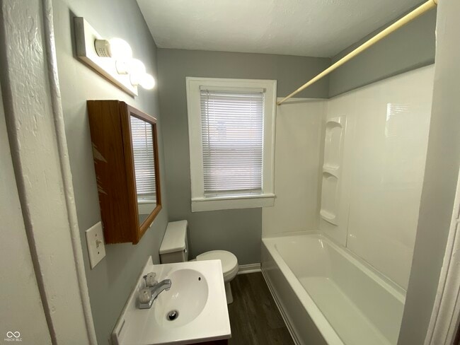 Building Photo - 1041 King Ave