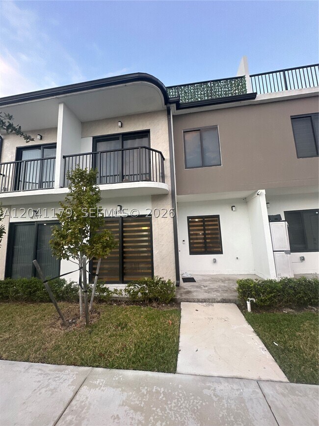 Building Photo - 14569 SW 261 St Ter