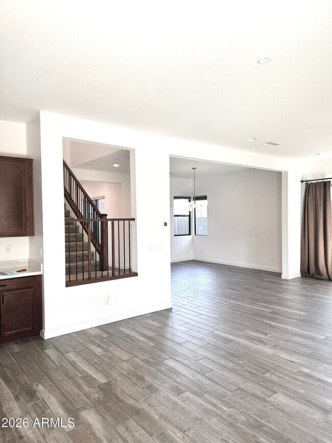 Building Photo - 821 E Monte Wy