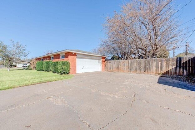 Building Photo - Spacious 3 Bed, 2.5 Bath Home — Pre-Leasing Now!