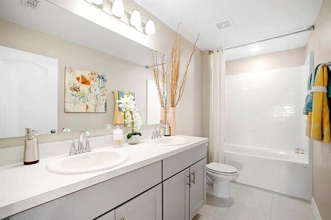 Building Photo - 2005 Aster Way