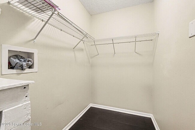 Building Photo - 1011 Clearmont St NE