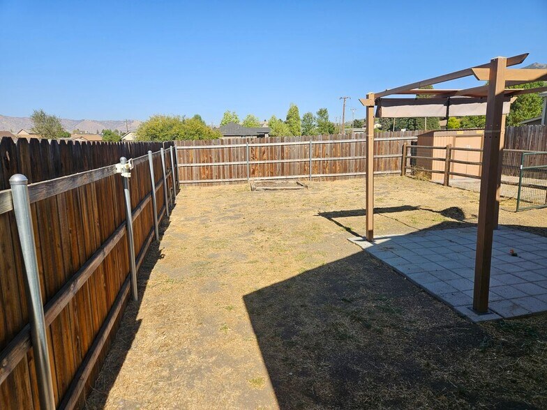 Building Photo - 17960 Swaps Ct