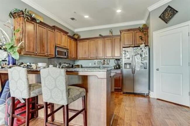 Building Photo - 425 East McDonough Street, Unit 310