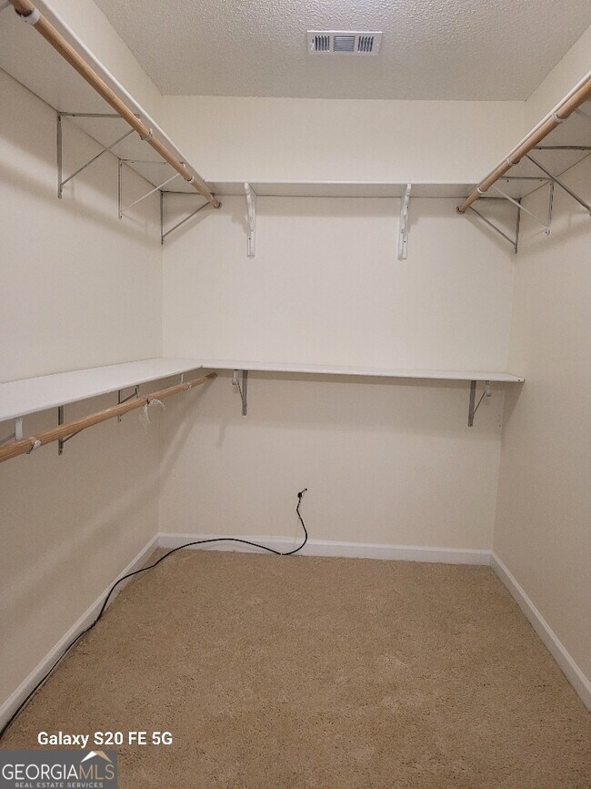 Building Photo - 113 Woodridge Cir