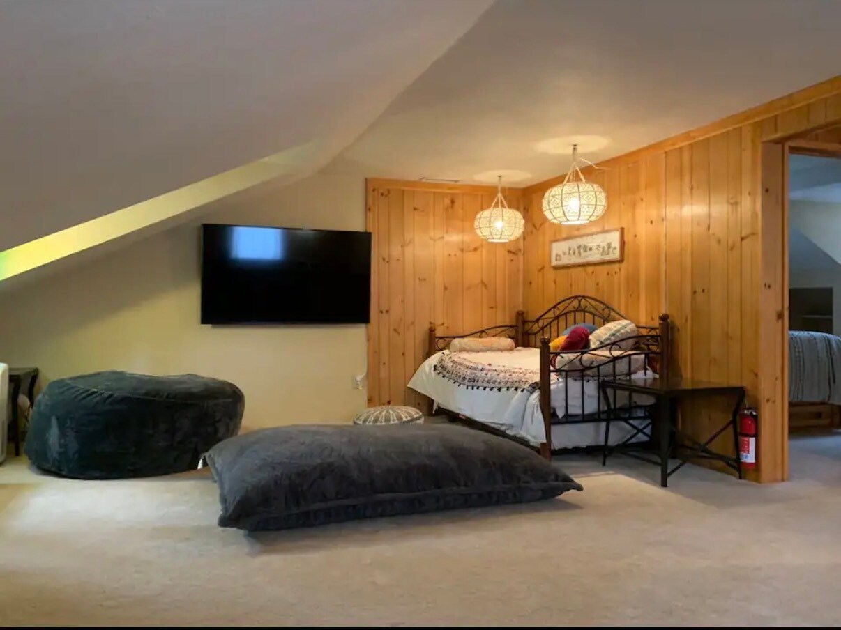 Building Photo - 33191 Maple Ln