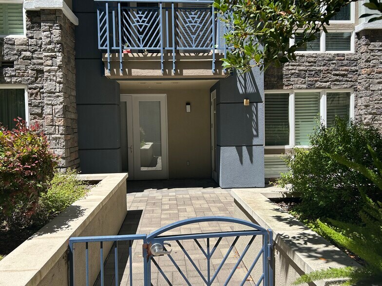 Private Patio - 5501 De Marcus Blvd