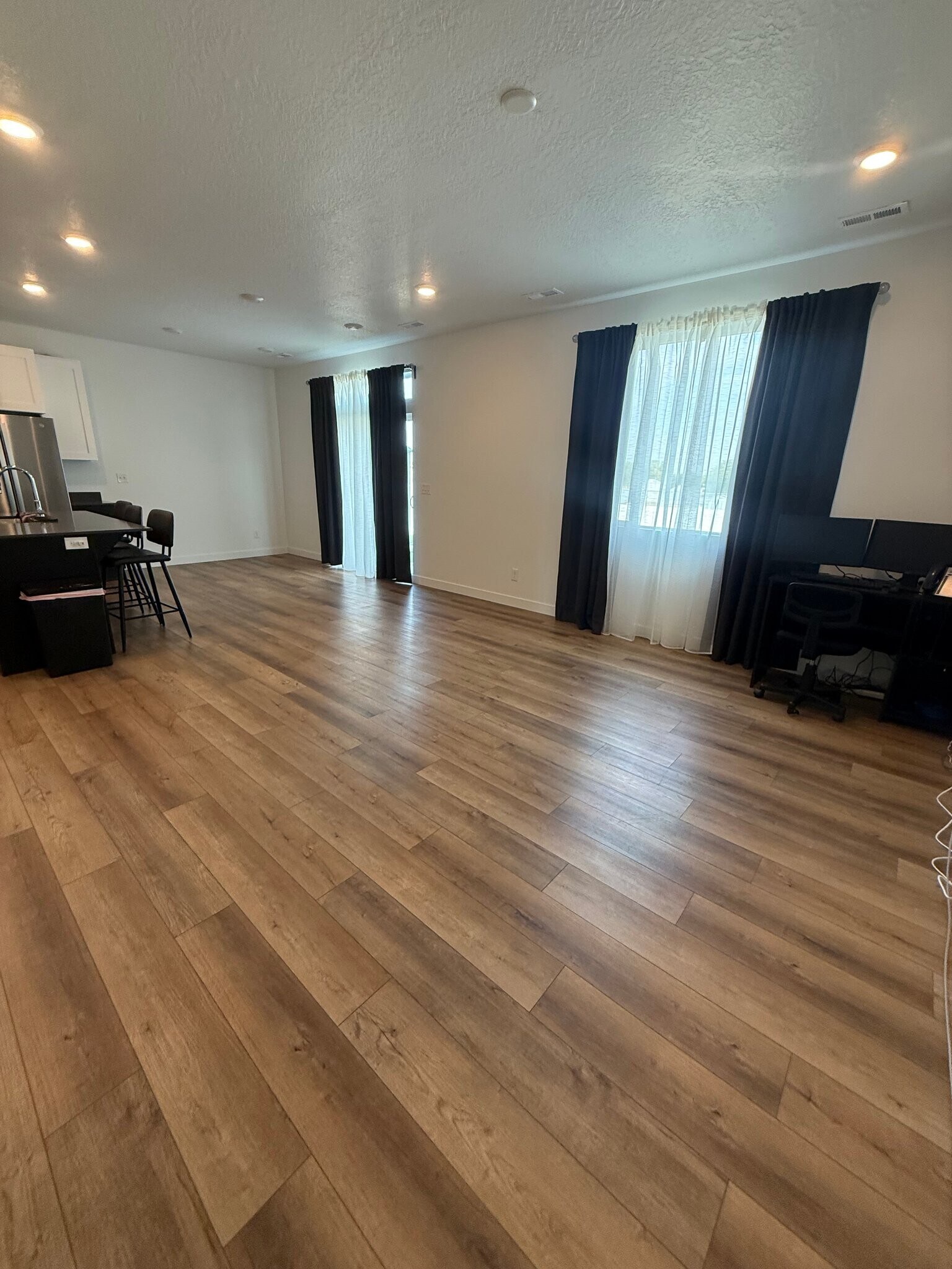 Building Photo - 3608 4835