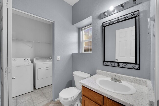 Building Photo - $1,675.00 - 2 Bedrooms, 2.5 Bathrooms, Townhouse in Thornton with Cozy Fireplace!