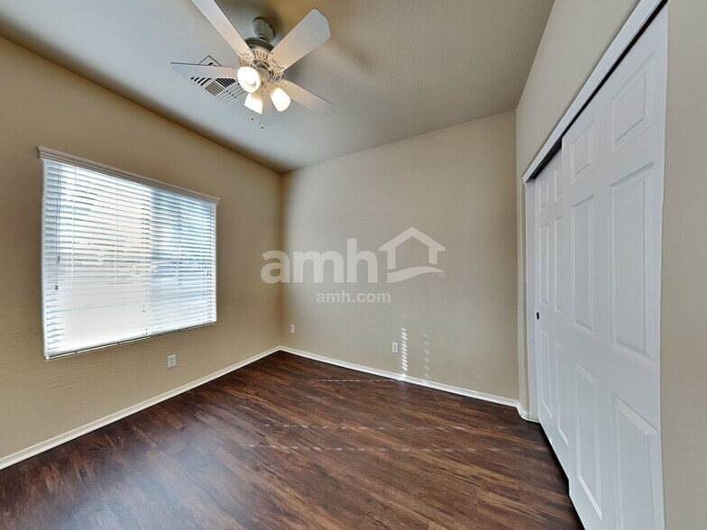 Building Photo - 16282 W Mercer Ln