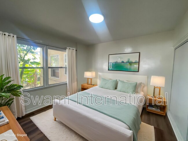 Building Photo - 622 1/2 E 97th