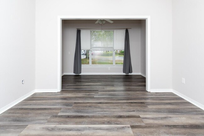 Building Photo - 24100 Harbour Vista Cir