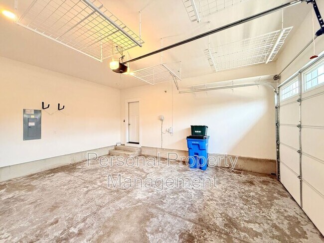 Building Photo - 1530 NW 29th Pl