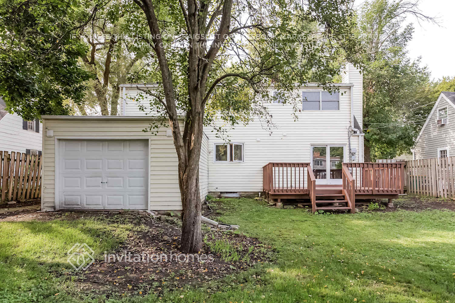 Building Photo - 1221 Oneida St
