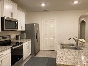 Building Photo - 10789 SW Cremona Way
