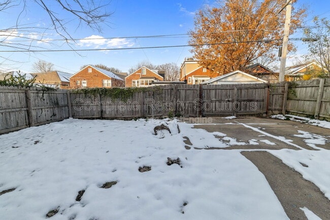 Building Photo - 5223 Bancroft Ave