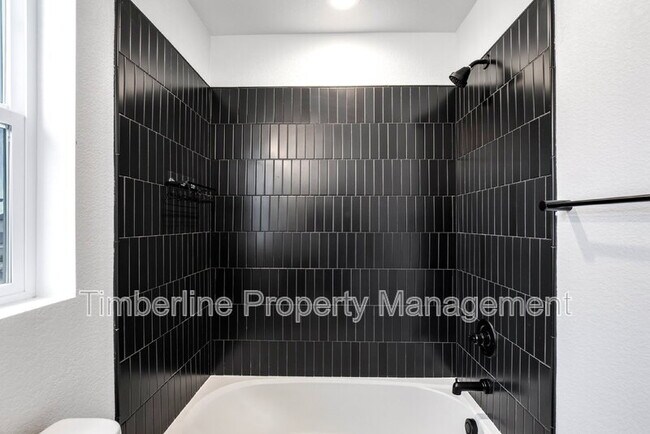 Building Photo - 5833 Spring Breeze Dr