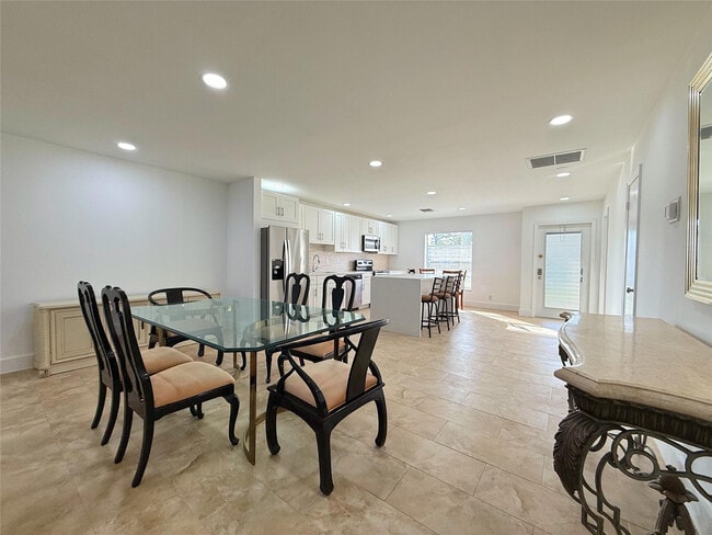 Building Photo - 5093 Privet Pl