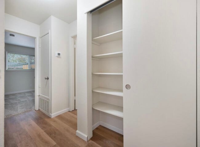 Building Photo - 6340 Sorrell Ct