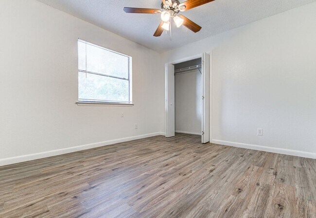 Building Photo - 2900 Jadewood Ct