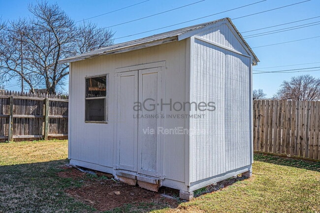 Building Photo - 3920 Dentwood Terrace