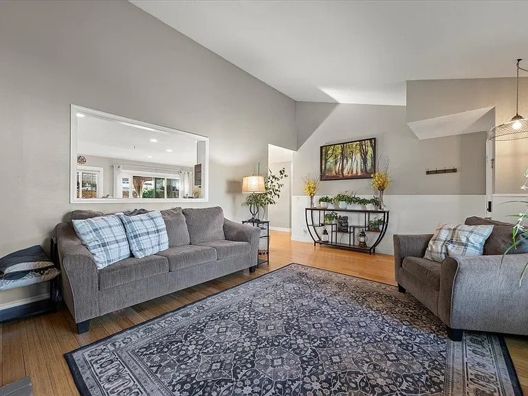 Building Photo - 7330 Wren Ave