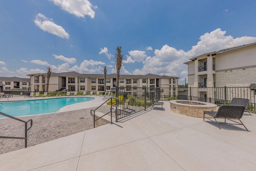 Building Photo - 4835 Usaa Blvd