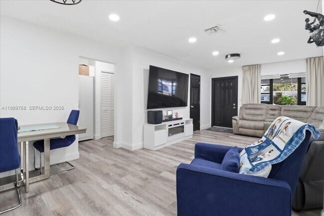 Building Photo - 7551 Polk St