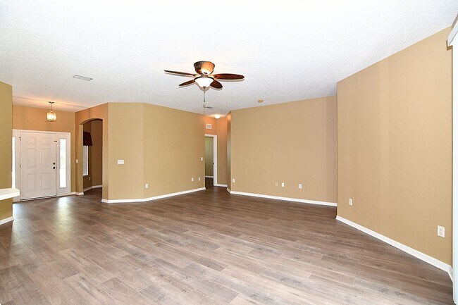 Building Photo - Available July 5th