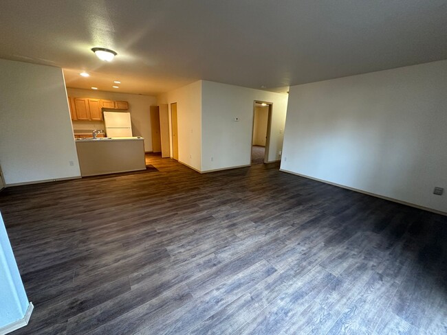 Building Photo - 3 bed/2 bath in Richland featuring newer p...