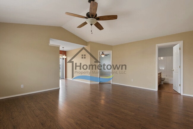 Building Photo - Spacious 3 Bedroom 2 bath Corner Lot Home with Private Fenced Backyard